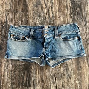 Excellent condition Hollister Pacific Merchants jean shorts size 7